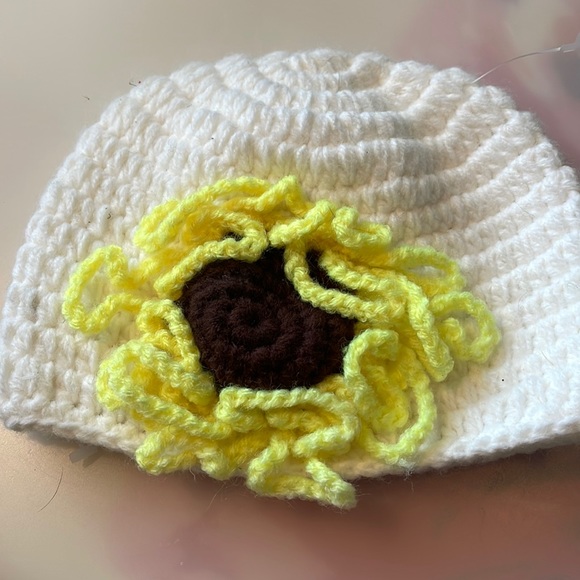 NWOT Set of 2 kids Handmade Hats - Sunflower and Winter Beanie - Picture 2 of 4